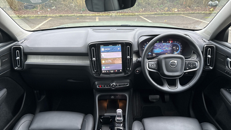 Volvo XC40 2.0 B4P Ultra Dark 5dr Auto Petrol Estate